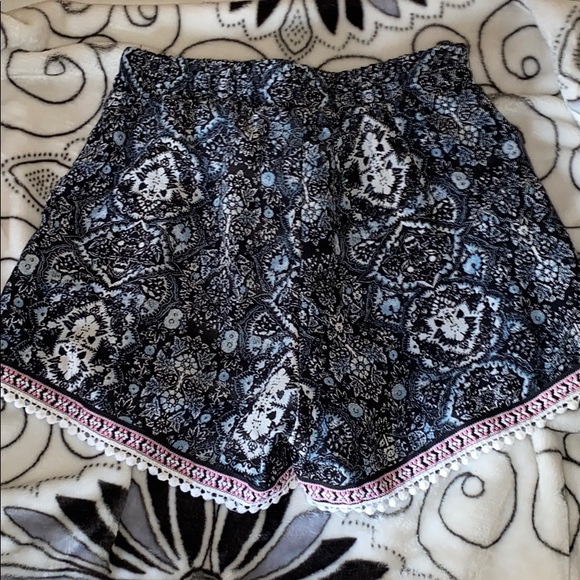Fun-Print Shorts - Picture 2 of 4